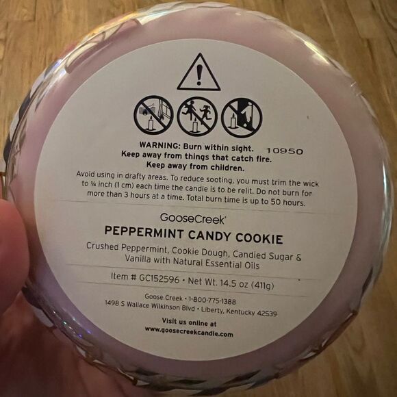 Goose Creek 3 Wick Candle Peppermint Candy Cookie - Picture 6 of 6